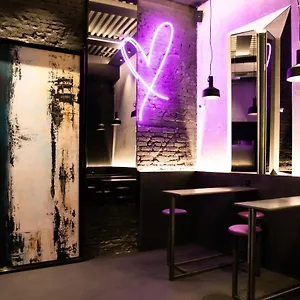 Otel Heart, Milano