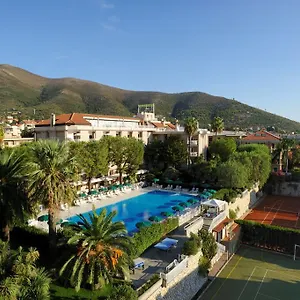 https://residence-oliveto.hotelitalianriviera.com